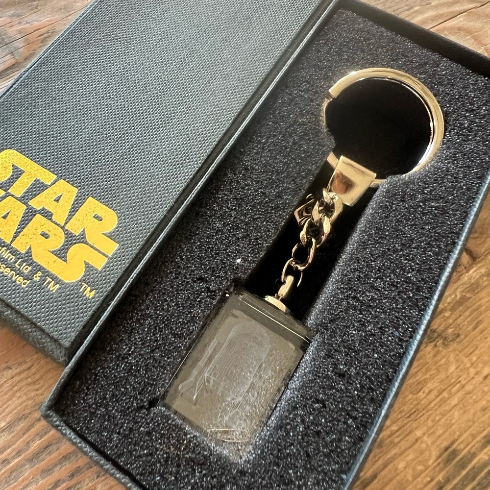 Rare Star Wars R2-D2 Collectible Keychain - Picture 2 of 5